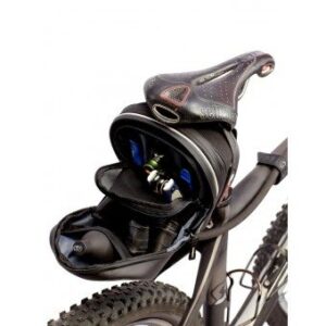 מנשא מים קומפקטי המורכב על האופניים